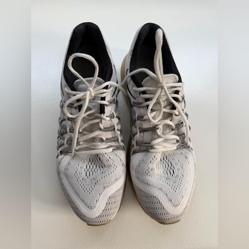 Nike Men's Air Max White and Black Athletic Sneakers